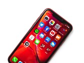 Apple 终于允许在 iPhone 上使用其他应用程序商店,但有限制条件。(图片:Sara Kurfeß)