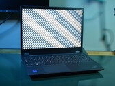 联想 ThinkPad P16 G2 笔记本电脑评测:改进后的 165 Hz 屏幕和 Nvidia RTX 2000 Ada