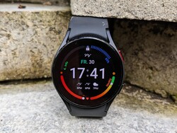 在回顾。三星Galaxy Watch5。测试装置由德国三星公司提供。