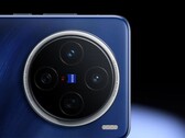 vivo X200 采用 Dimensity 9400。(图片来源：vivo）