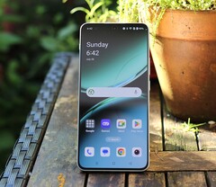 OnePlus Nord 5 将采用高通 SoC，如图所示 OnePlus Nord 4（图片来源：Notebookcheck）