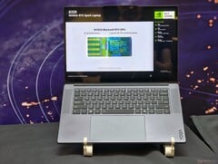 联想在2026年柏林国际电子消费品展览会(IFA 2026)上展示了一款搭载RTX Spark技术的新款性能怪兽