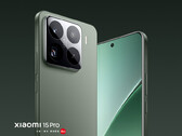 小米 15 Pro 配备了高通 Snapdragon 8 Elite 芯片组和 6100 毫安时超大电池。(图片来源：小米）