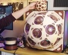 Noctua SuperDome 可在游戏电脑的侧板上安装 15 个风扇。