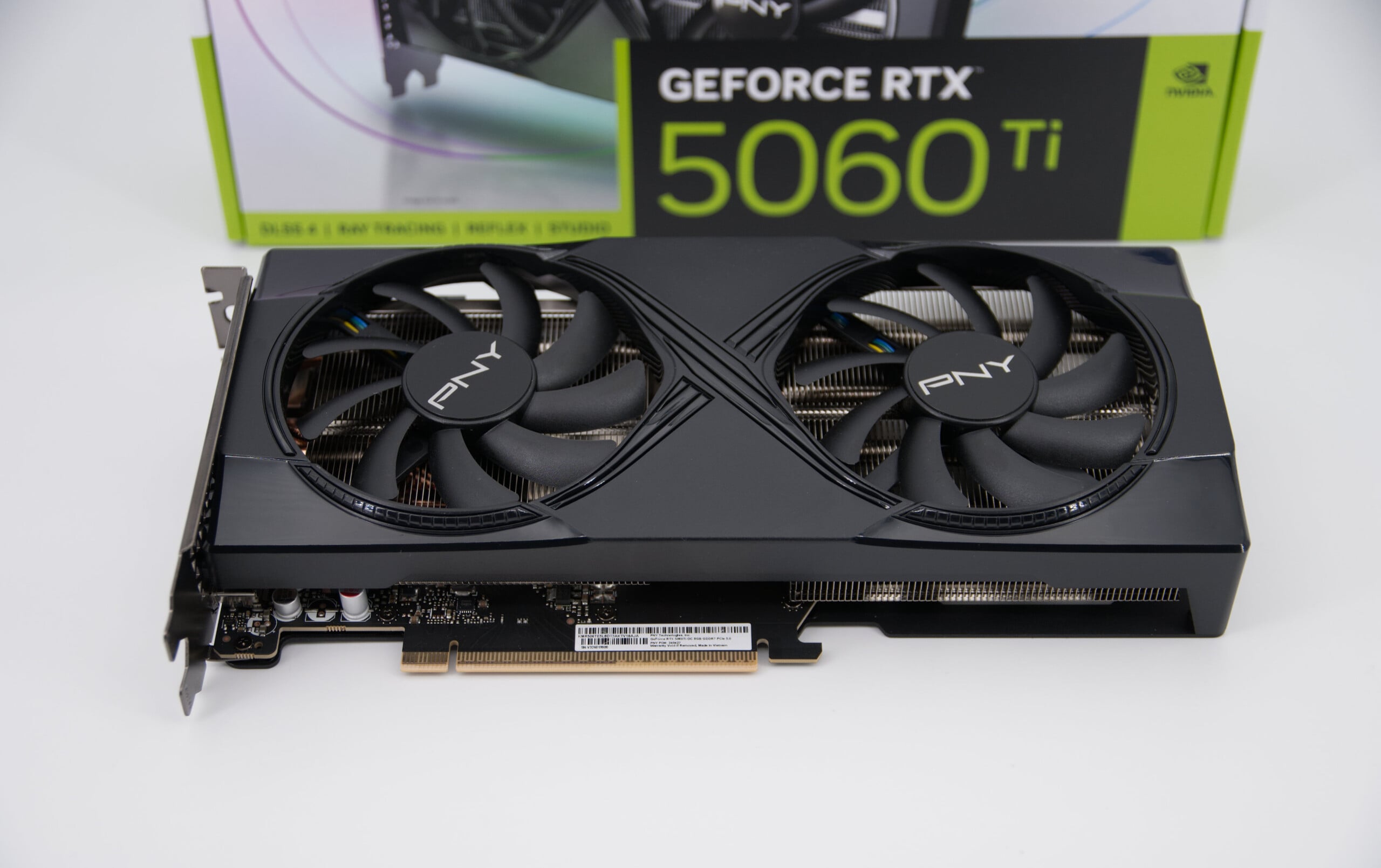 PNYGeForce RTX 5060 Ti 超频版
