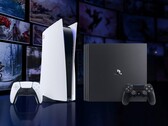 PS5 和 PS4 两代 PlayStation 游戏机（图片来源：索尼 PlayStation 编辑）