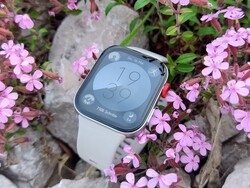 评测中：华为 Watch Fit 3，测试设备由华为德国公司提供。