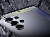 目前的三星Galaxy S25 Ultra 配备了 1200 万像素自拍摄像头。(图片来源：Samsung/Unsplash - 已编辑）