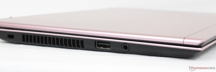 左：Kensington锁，USB-A 3.0，3.5毫米耳机