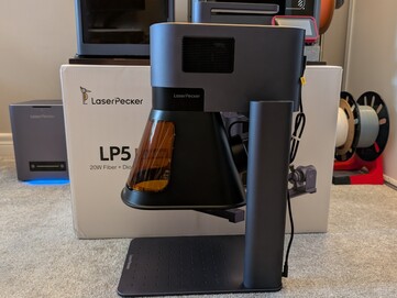 LP5 标准配置侧视图。