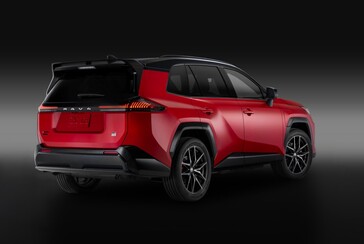 2026 丰田 RAV4 GR Sport 插电式混合动力车