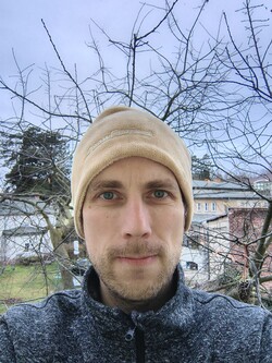 与摩托罗拉 Edge 60 Neo 自拍