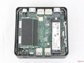 Cubi NUC 3MG 是最小的微型 PC 之一，支持高达 128 GB 的可移动内存