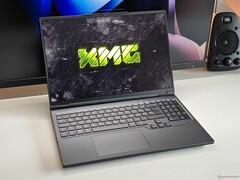 XMG Apex 16 Max（图片来源：Notebookcheck）
