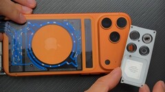 加装水冷系统的 iPhone 17 Pro Max（图片来源：Kingmi Mobile）