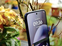 摩托罗拉 Moto G67 有一个特别的亮点：AMOLED 显示屏。