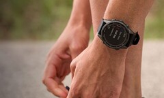 Fenix 7 近期首次更新。(图片来源：Garmin）
