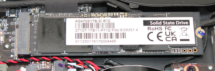 PCIe-4 固态硬盘用作系统硬盘。