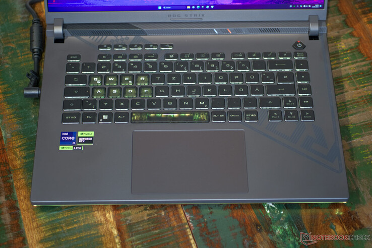 点击板和RGB照明键盘