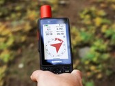 Garmin 的新型手持 GPS 设备可用于通过卫星拨打紧急电话（图片来源：Garmin）