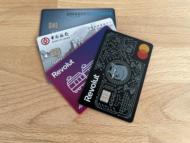 与其他服务商相比,Revolut 提供了种类繁多的有趣设计