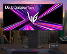 LG UltraGear OLED 34GX900A 配备了相对较厚的可调节支架。(图片来源：LG）