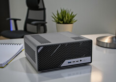 迷你论坛 MS-02 Ultra