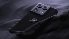 摩托罗拉 Edge 50 Ultra。(图片来源：摩托罗拉）