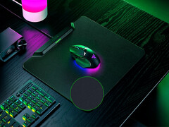 Razer HyperFlux V2 无线充电系统（图片来源：Razer）