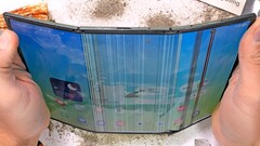 根据一项新的耐用性测试,三星Galaxy Z TriFold 有多个弱点(图片来源:JerryRigEverything)