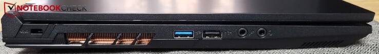 左：Kensington、USB-A 3.0、USB-A 2.0、麦克风、耳机