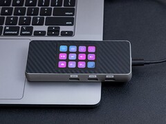 KiknaBox 是一款带有显示屏和宏的扩展坞（图片来源：制造商）