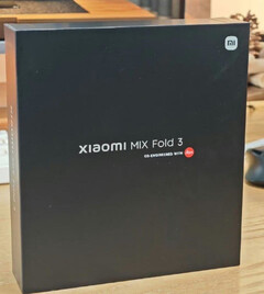 据称是 MIX Fold 3 发布会的包装。(图片来源：小米）