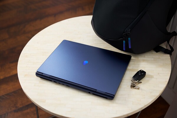 Alienware 16X Aurora 只有一种颜色，名为 