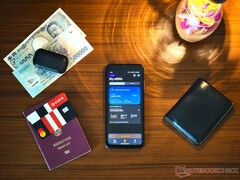 旅行必备：智能手机中的现代 eSIM 卡。我们测试了 Yesim 的特殊解决方案。(照片：Alexander Fagot，Notebookcheck）