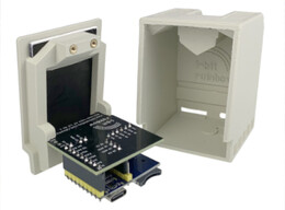pico-mac-nano 使用安装在 3D 打印外壳内的 WaveShare Pico Zero 板来运行 Mac Classic 模拟器 pico-mac。(图片来源：Nick Gillard）