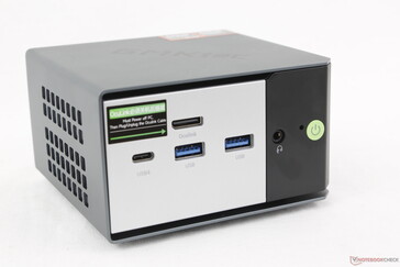 前部USB-C 4.0 w/ DisplayPort + Power Delivery、2 个 USB-A 3.2 Gen. 2（10 Gbps）、Oculink、3.5 毫米耳机、电源按钮