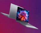 联想目前销售的 IdeaPad Slim 3 有 Cosmic Blue 和 Luna Grey 两种颜色。