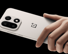 OnePlus 15（图片来源：OnePlus）