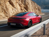 流线型的保时捷Taycan可能很快就会有一个新的顶级型号,其名称中带有 "Turbo GT "的字样(图片: Porsche)。