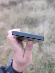 索尼 Xperia 5G 智能手机原型。(图片来源：OLX）