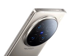 预计 vivo X200 Ultra 的所有摄像头都能录制 4K120 视频,这是索尼 Xperia 的老功能。(图片来源:vivo)