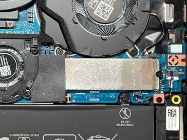主固态硬盘插槽（PCIe 4.0 x4）
