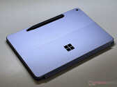 12 英寸的 Surface Pro 配备了一块 90 Hz 的显示屏。