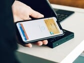 Apple 终于向第三方应用程序开放了 iPhone 的 NFC 芯片。(图片来源：CardMapr.nl）