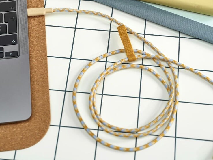 IKEA Rundhult 米色/蓝色 USB-C 至 USB-C 连接线(图片来源:IKEA)