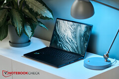 ROG Zephyrus M16 2023 是华硕开始推出新的测试版 BIOS 更新的笔记本电脑之一。(图片来源:Notebookcheck)