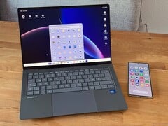 Asus Googlebook 14 搭配 Samsung Galaxy Fold Z Flip8
