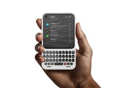 Clicks Communicator 将于今年晚些时候开始发货。(图片来源:Clicks)