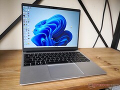 采用12代英特尔CPU的Framework Laptop 13在我们的审查中得到了80%的良好评价。(来源：Notebookcheck)